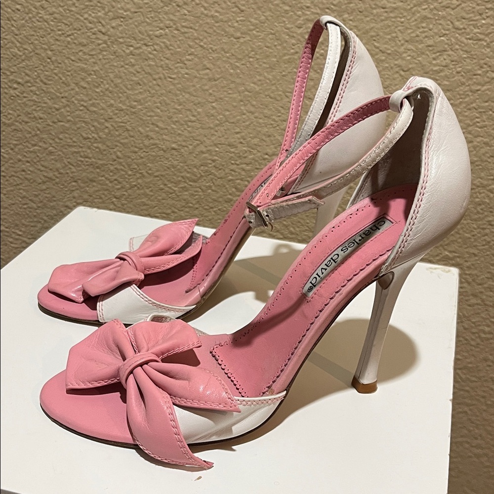 VTG Pink and White Bow Heels